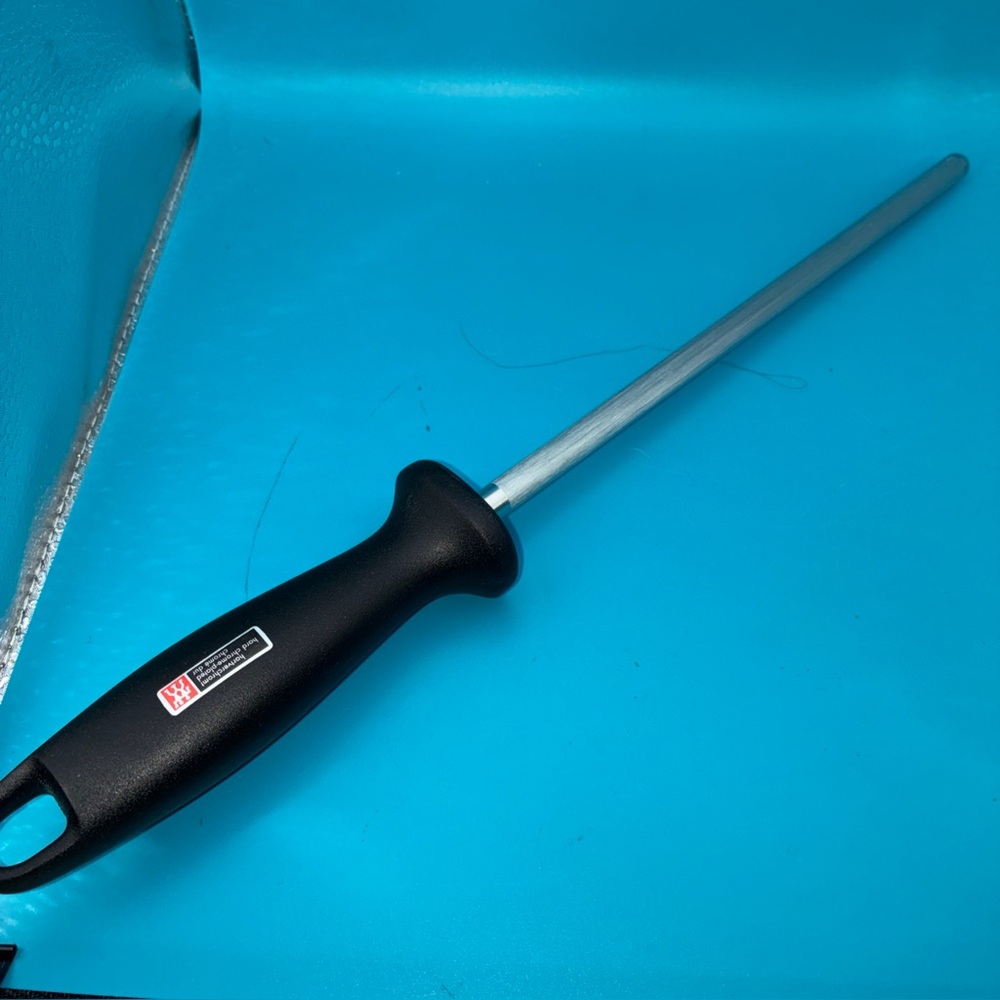 ZWILLING J.A. Henckels 9" HONING ROD/Sharpening Steel for Knives NEW